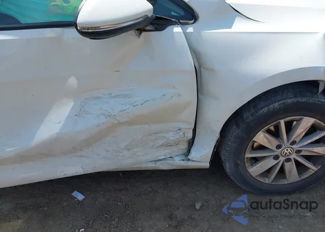 2018 Volkswagen Golf Tsi S/Tsi Se z USA, uszkodzony, nr VIN 3VWG17AU9JM282902